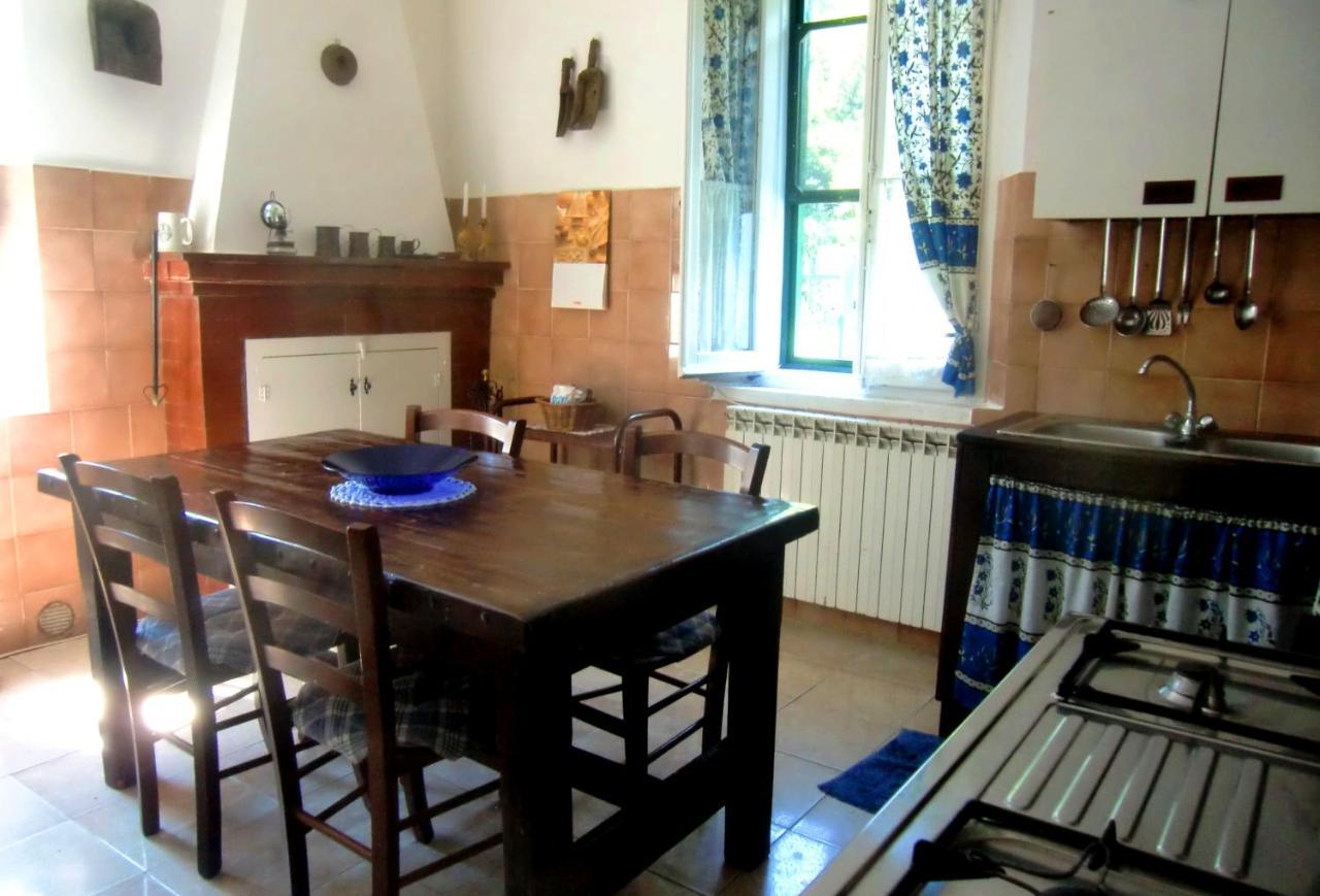 Ca' Perucci Hostal Urbino Exterior foto